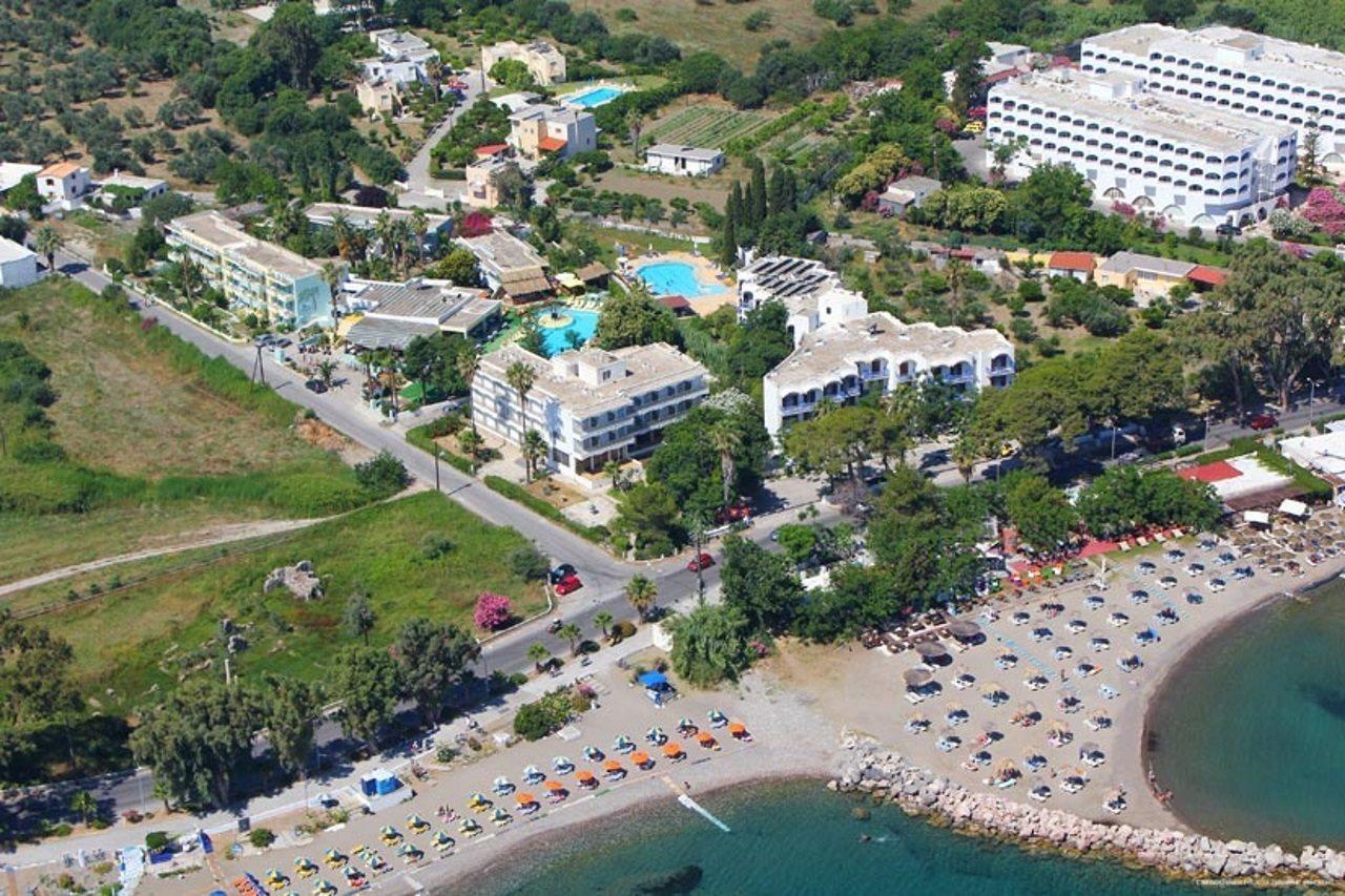 Theodorou Beach Hotel Apartments Psalidi  Exterior photo